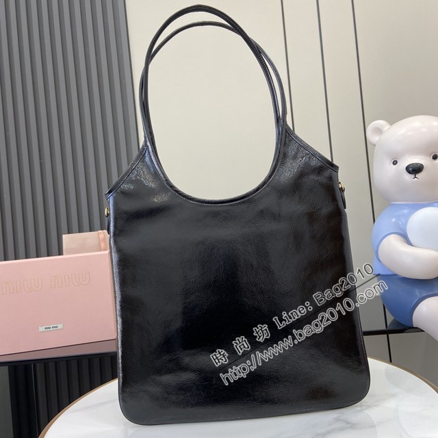 MIU MIU專櫃繆繆最新款Naplak漆面羊皮革托特包 jh2651型號：5BG231